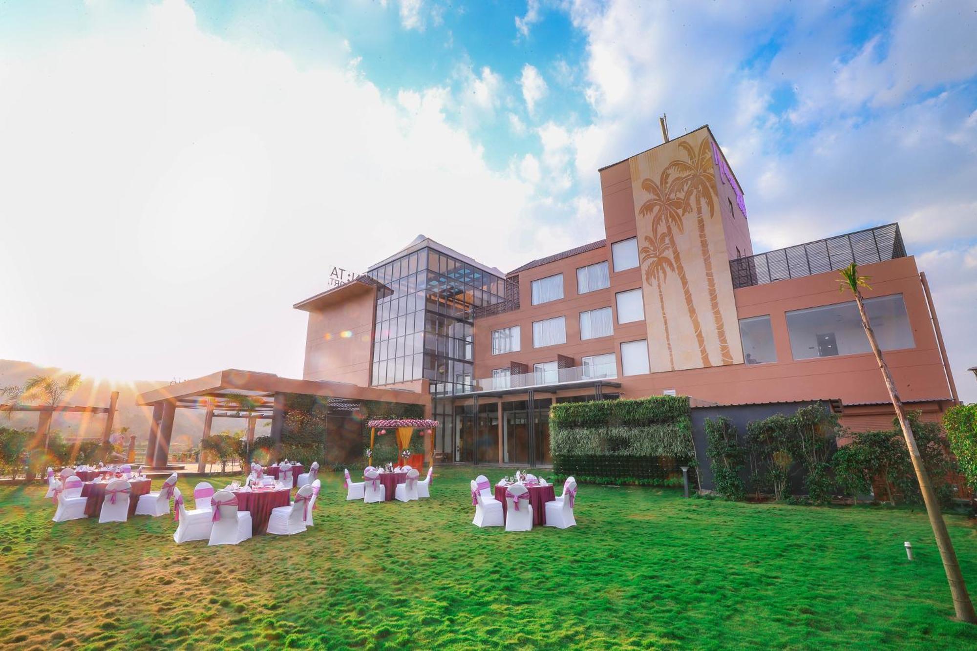 Regenta Resort Belagavi Εξωτερικό φωτογραφία