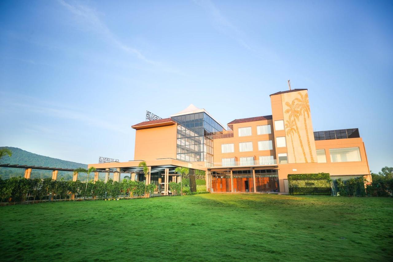 Regenta Resort Belagavi Εξωτερικό φωτογραφία